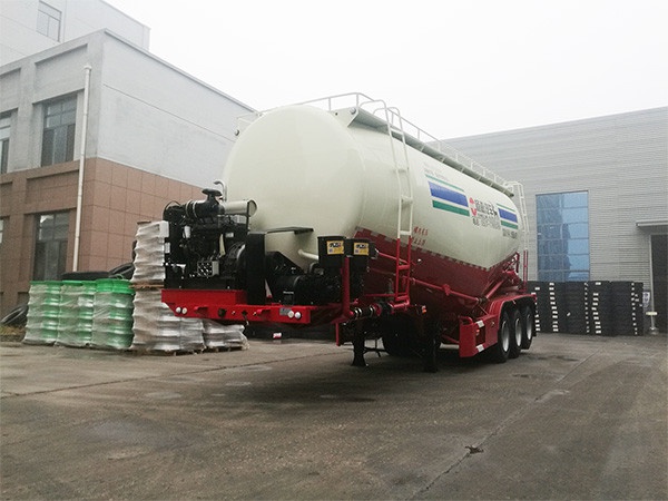 LHL9407GFLC型中密度粉粒物料运输半挂车